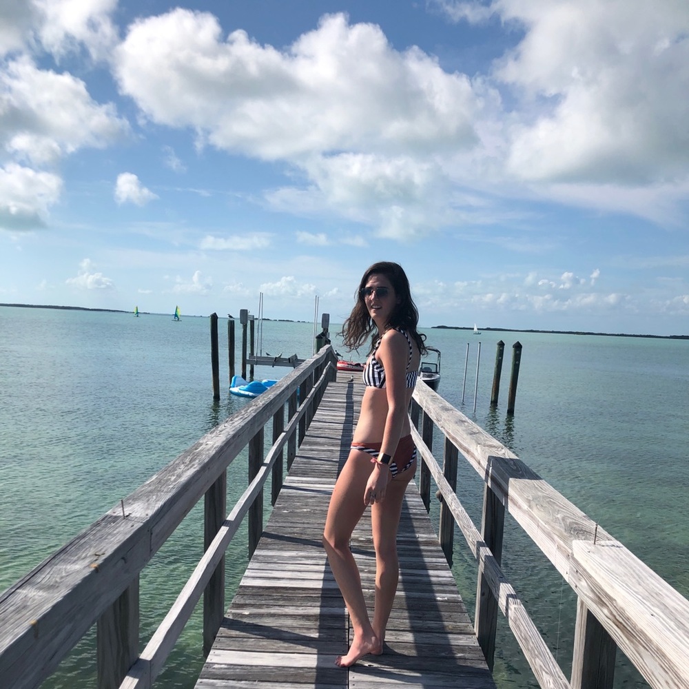 Meet your Posher, Ava